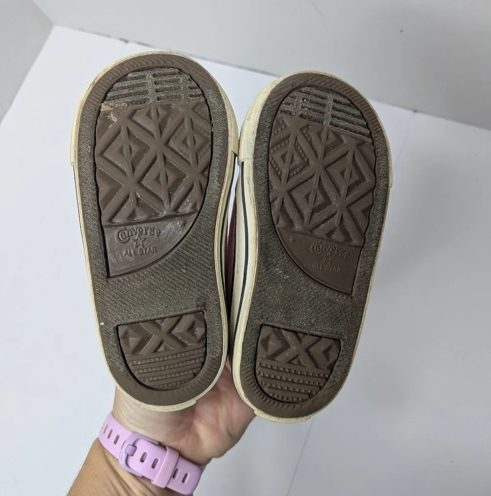 Converse Rose Heart Embroidered Sneaker 6T